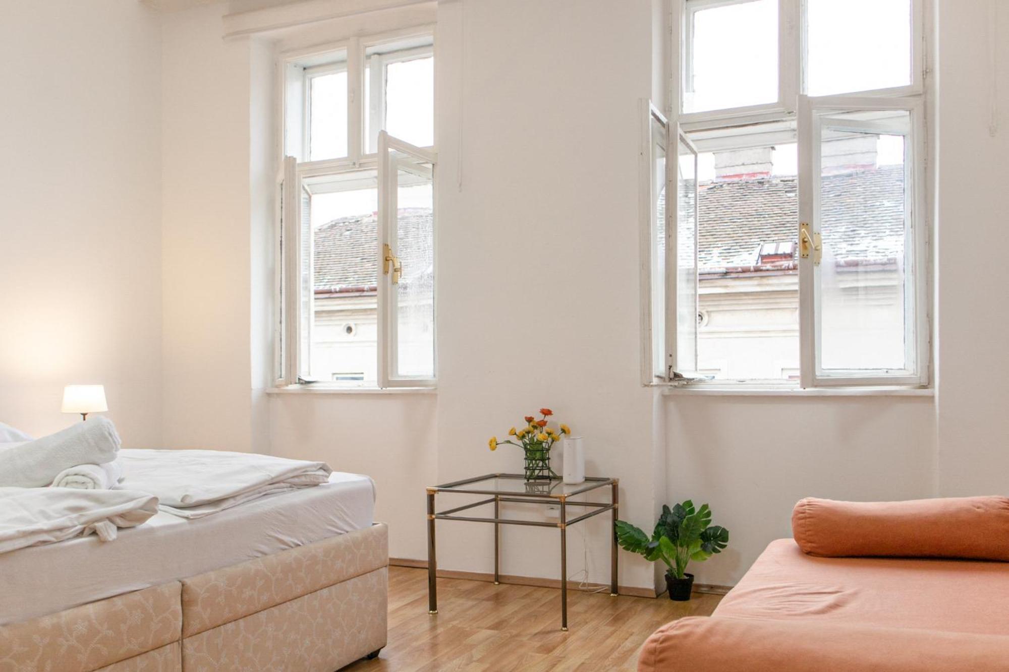 Budget City Stay - Near Wiener Stadthalle Ideal For Longstays Eksteriør bilde