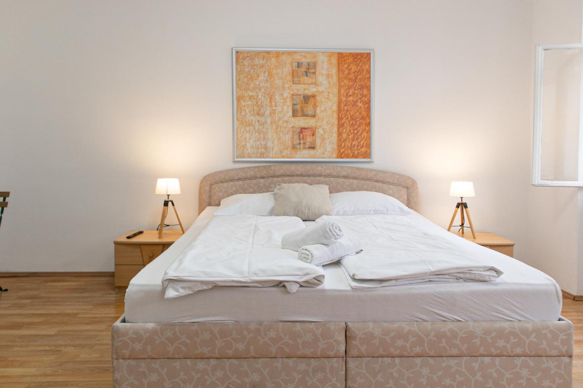 Budget City Stay - Near Wiener Stadthalle Ideal For Longstays Eksteriør bilde
